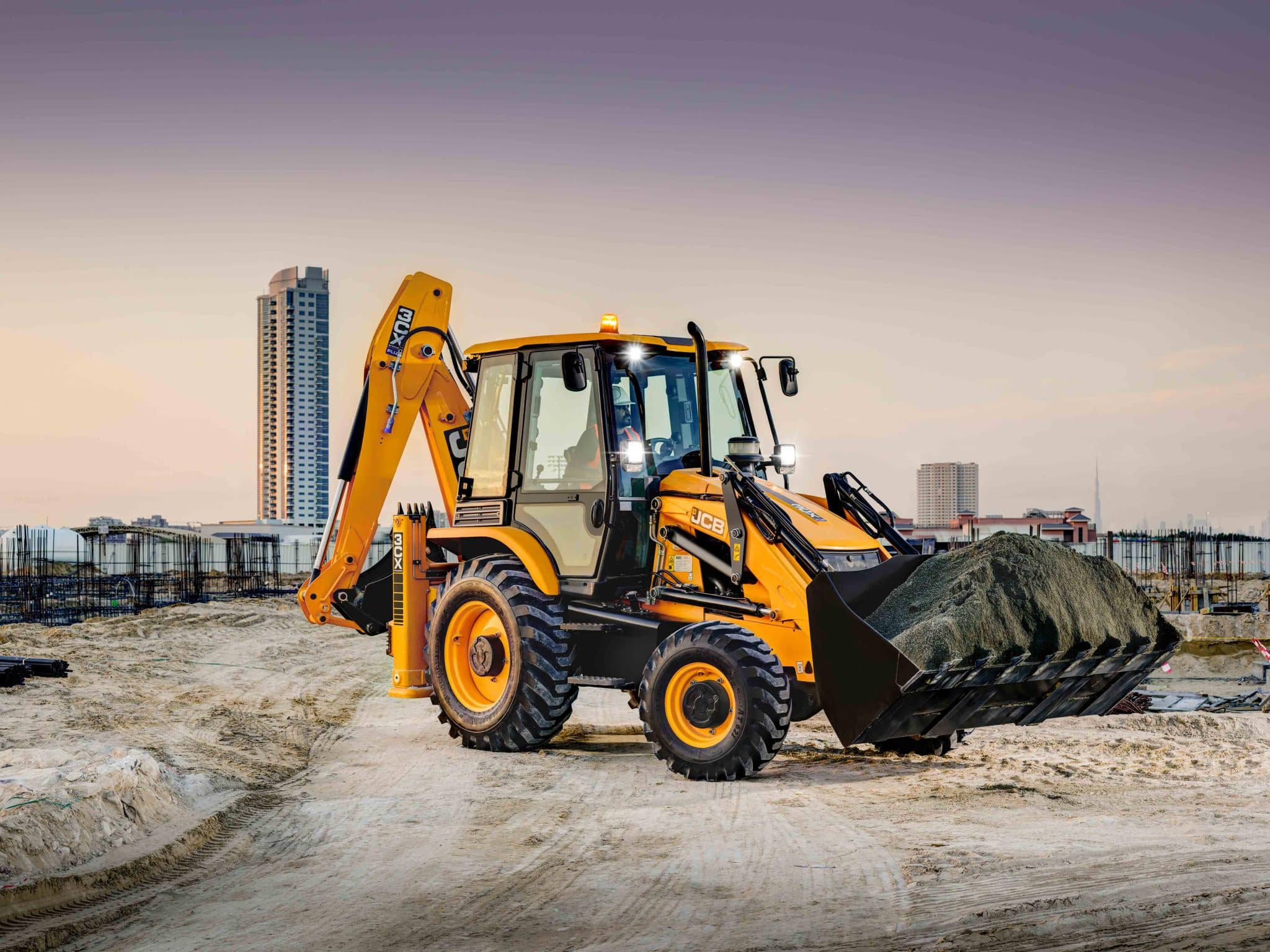 Jcb Unveils Updated Cx Backhoe Loader In Middle East