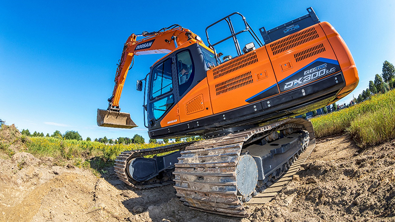 Doosan dealer in Netherlands develops electric excavators