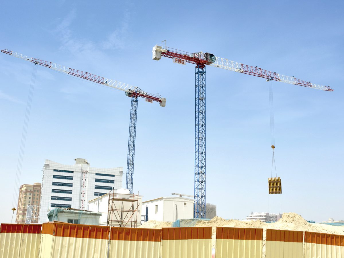 Raimondi Middle East installs two MRT111 flattop tower cranes at a Fujairah National Construction Company jobsite in Dubai