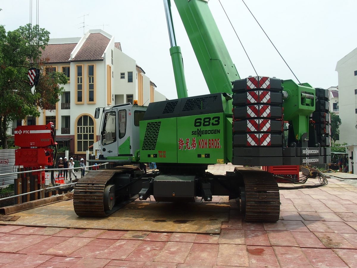 SENNEBOGEN helps out on Singapore canal expansion