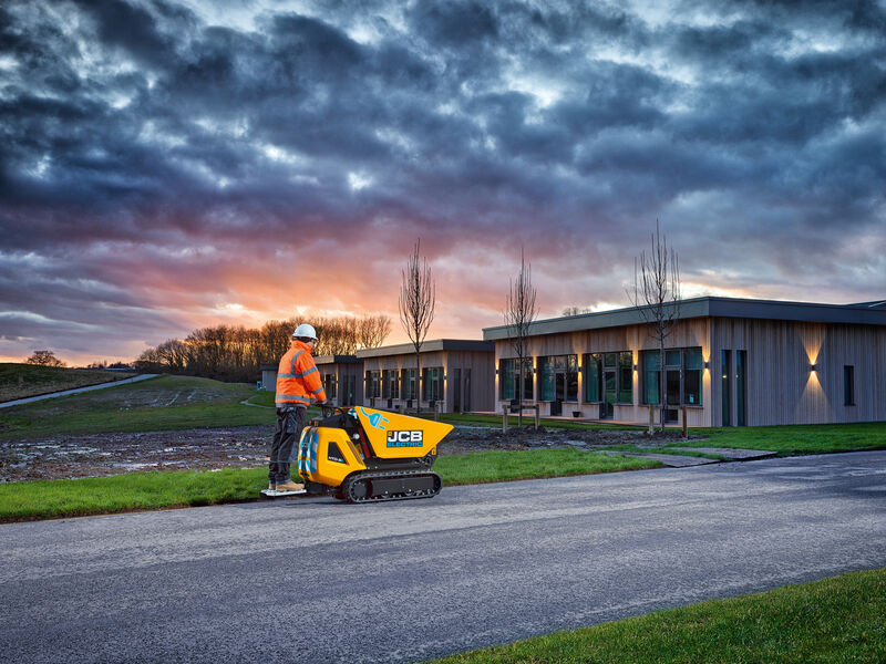 JCB launches electric version of the HTD-5 Dumpster tracked carrier