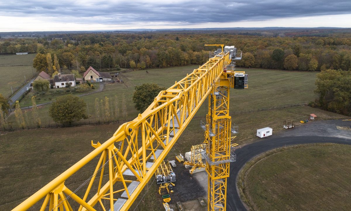 Manitowoc unveils biggest Potain topless crane at bauma 2019