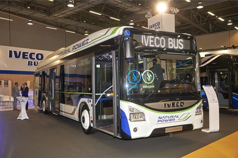 IVECO BUS wins record order to supply 409 natural gas buses to Paris