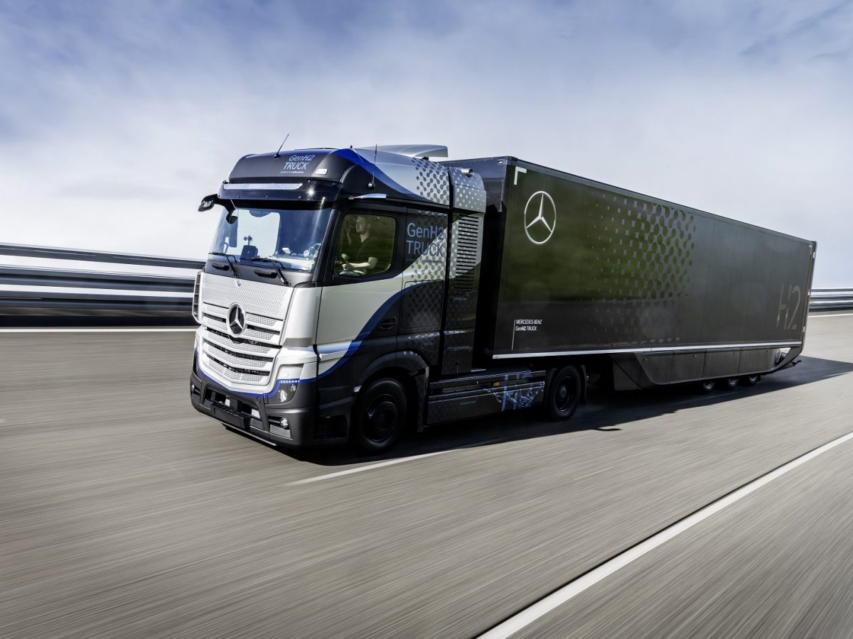 Daimler Truck begins testing of enhanced prototype of fuel-cell truck