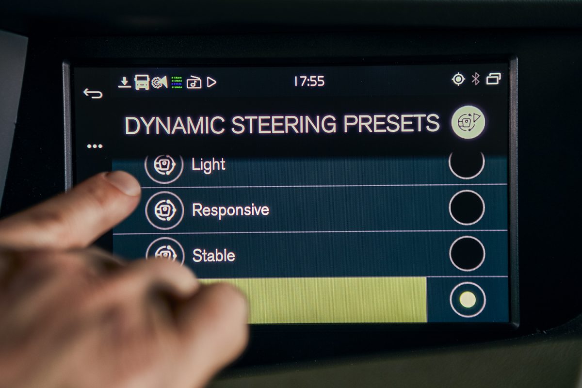 Video: Steering response customisation and road lane tracking on Volvo Trucks