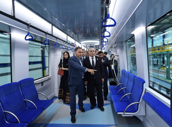 Dubai Metro to get new trains from November 2018