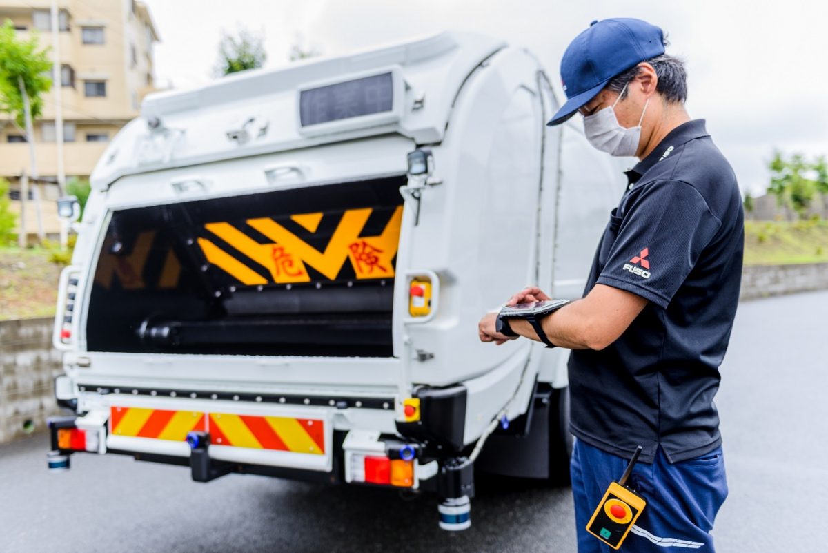 FUSO demonstrates remote controlled concept garbage collection truck based on the all-electric eCanter