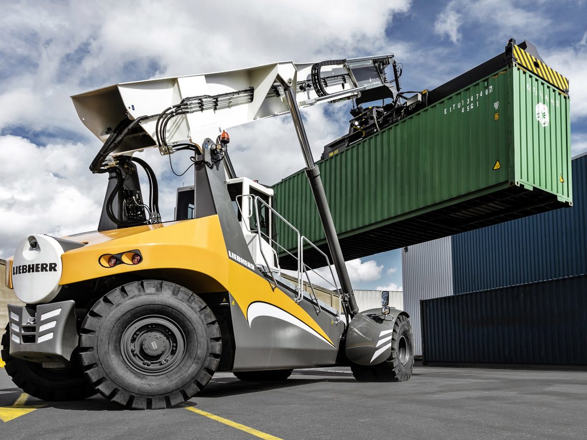 Liebherr presents Smart Tyre Saving System for reachstackers