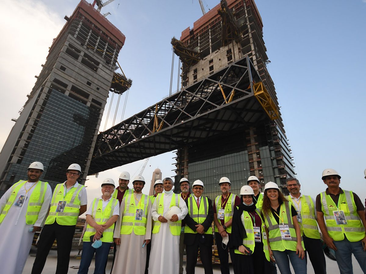 First section of One Za’abeel's Link lifted to 100 meters above ground level