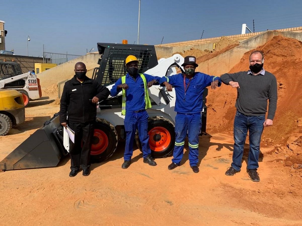 Bobcat supplies 25 skid-steer loaders to major Southern African DIY and building materials supplier