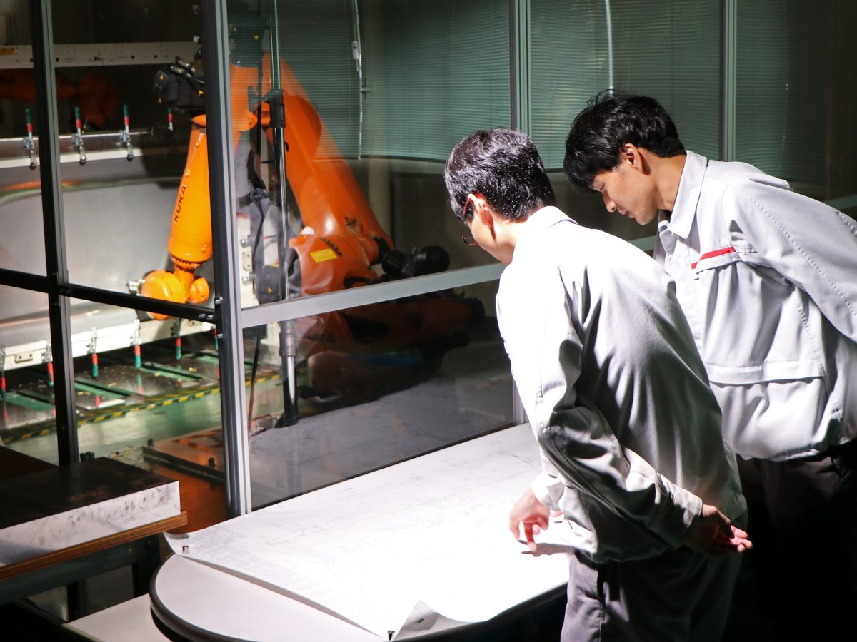 Nissan teaches robots to make replacement parts for cars