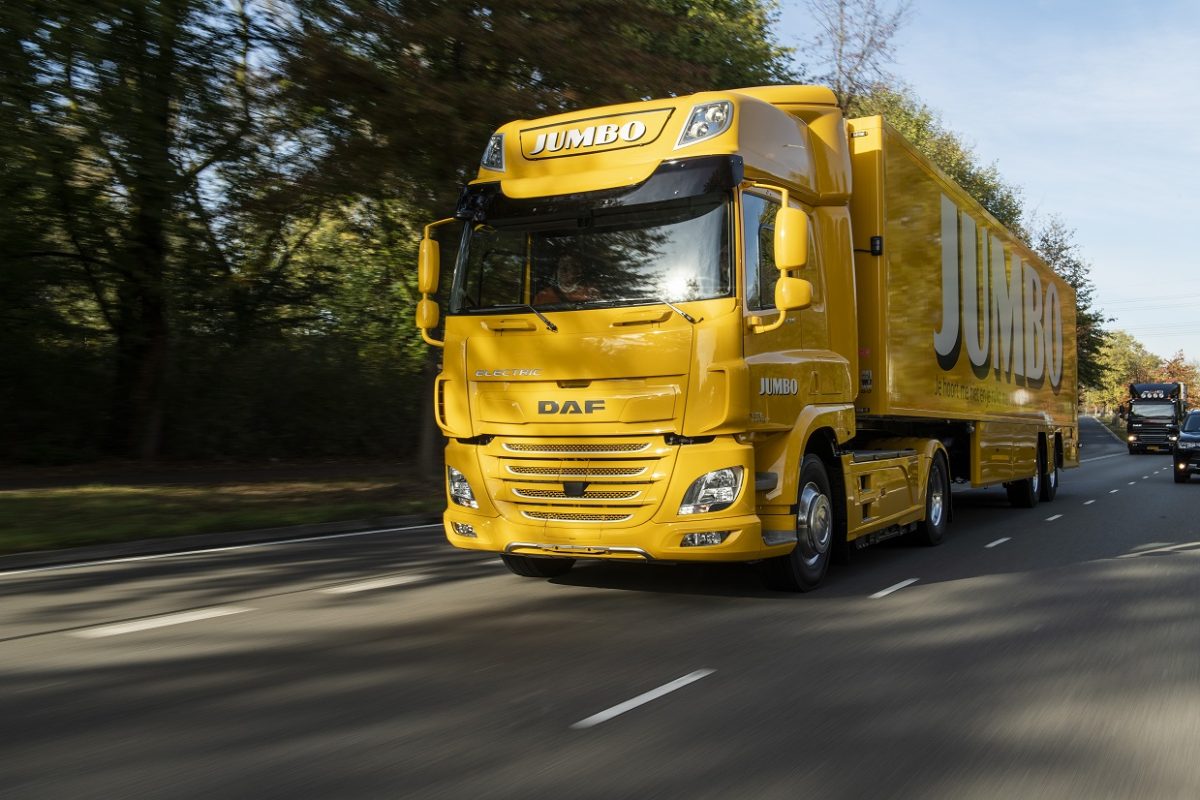 DAF Trucks delivers its first fully electric truck to Dutch supermarket chain Jumbo