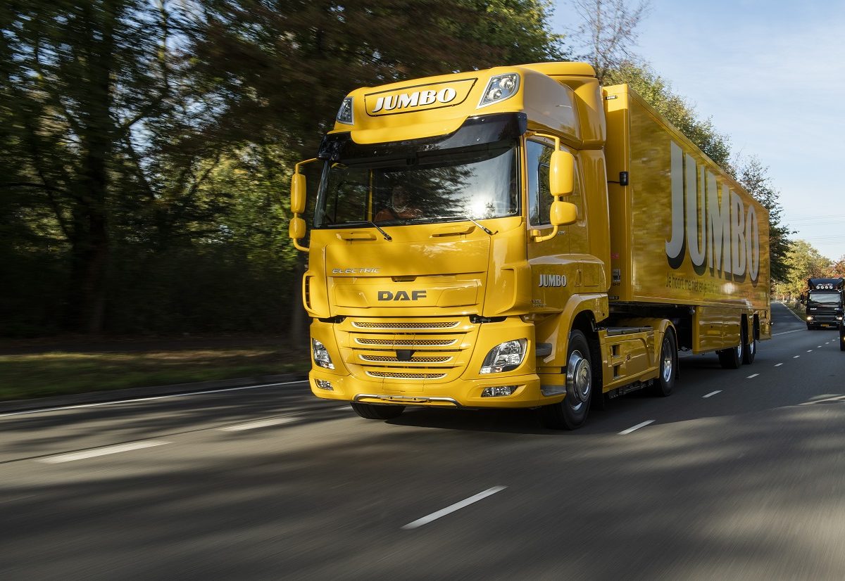 DAF Trucks delivers its first fully electric truck to Dutch supermarket chain Jumbo