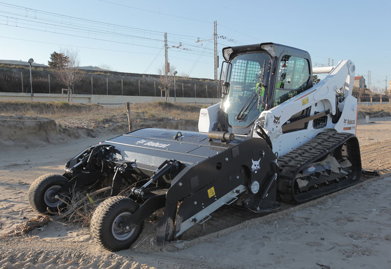 Bobcat delivers 'Sand Cleaner' for tracked loaders