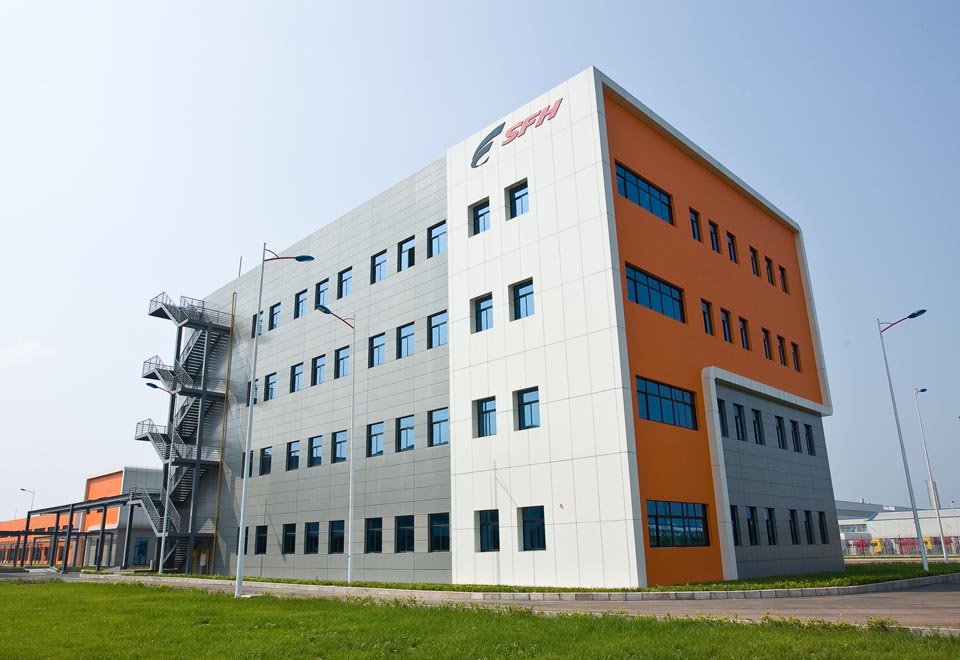 CNHI JV powertrain factory in China bags bronze