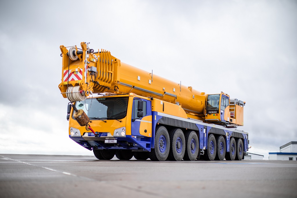 Tadano Demag launches the seven-axle AC 450-7 all-terrain crane