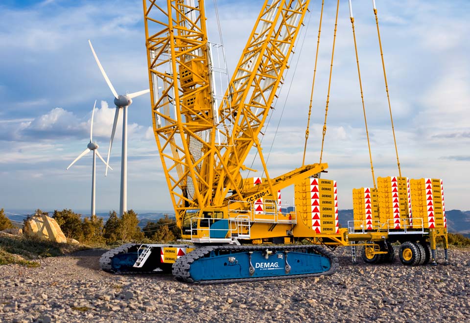 Boom upgrade for Demag CC 3800-1 crawler cranes lifts 30% more weight