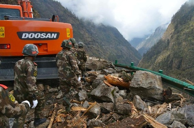 South Korea, Doosan donate 27 earthmovers to Nepal