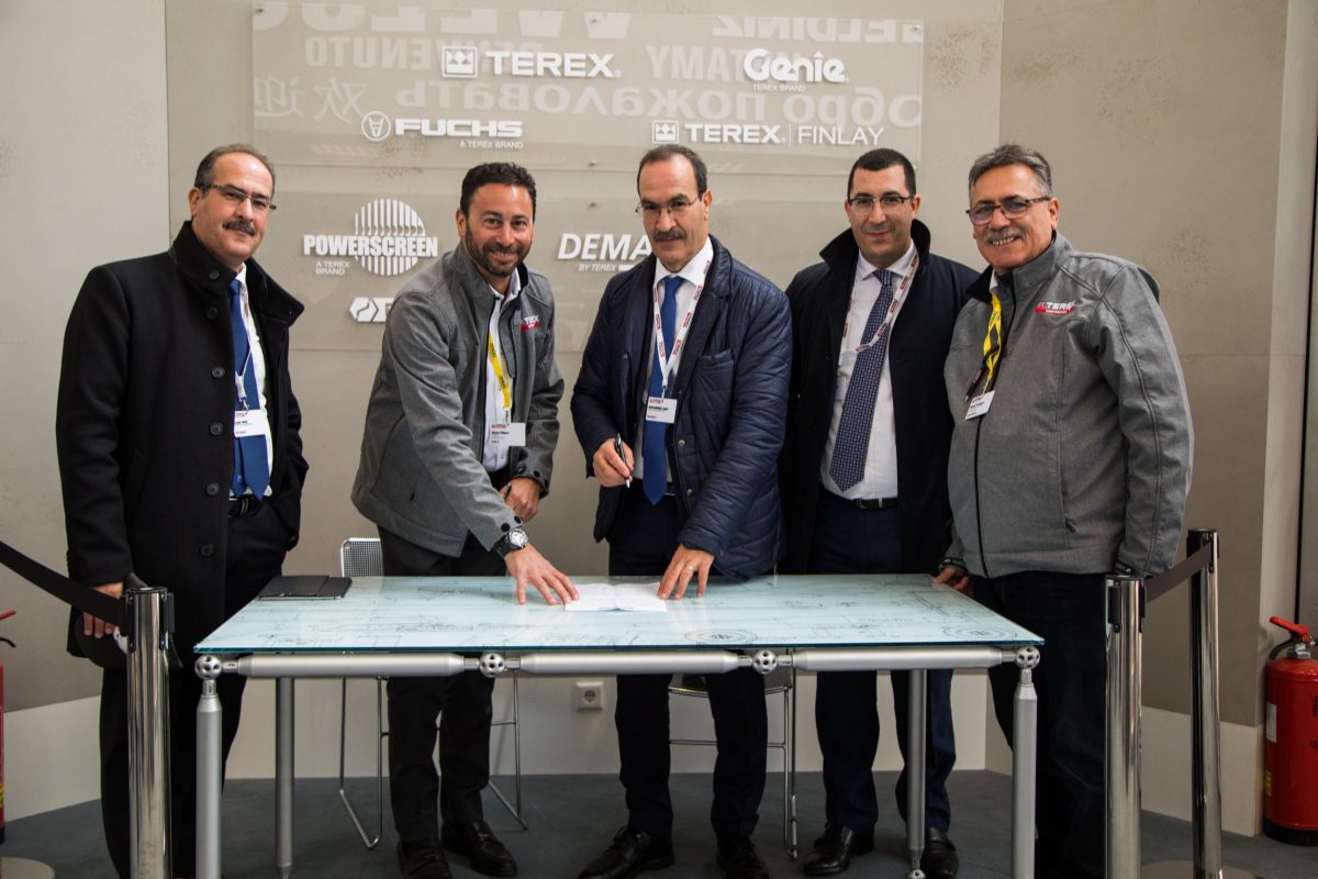 ETS SIAD Automobiles orders nine Terex rough terrain cranes at bauma 2019