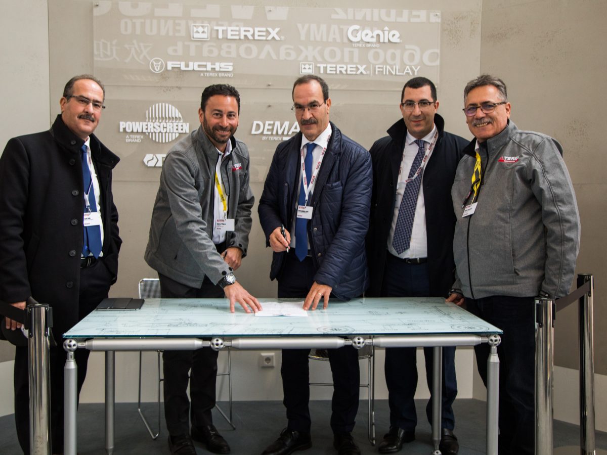 ETS SIAD Automobiles orders nine Terex rough terrain cranes at bauma 2019