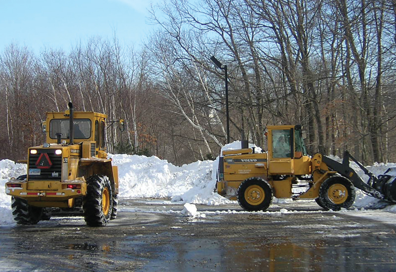 Volvo CE helps clear way for winter in Connecticut