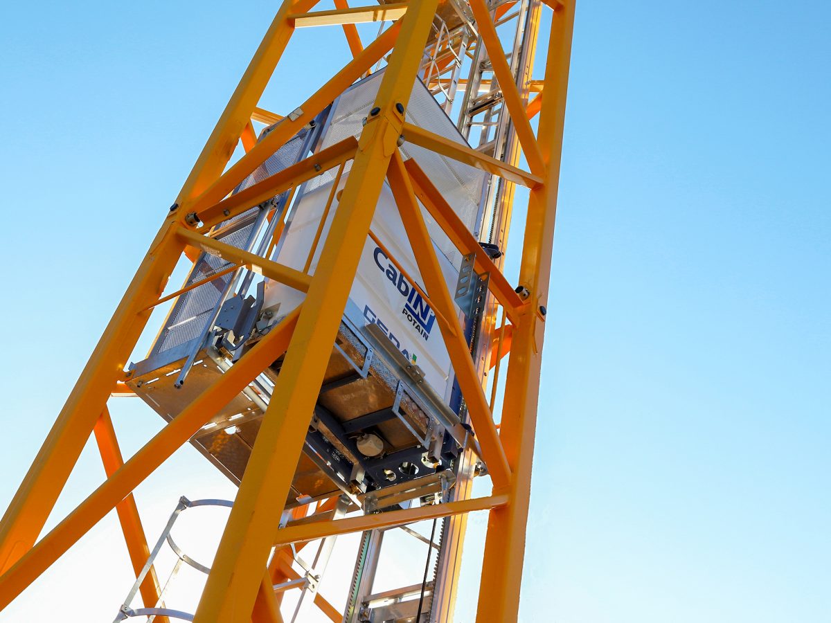 Manitowoc launches internal mast operator lift for Potain top slewing cranes