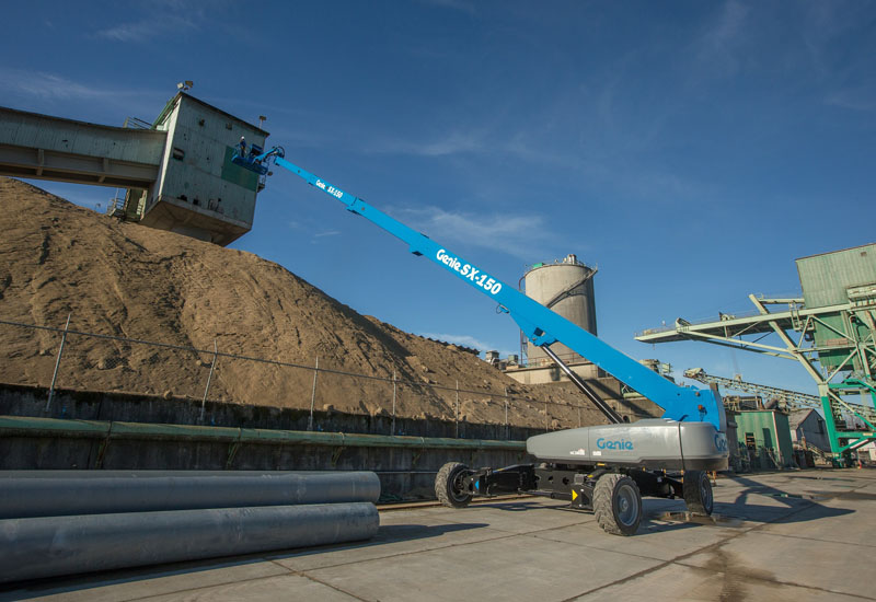 Genie debuts new boom lift, Z-boom and light tower