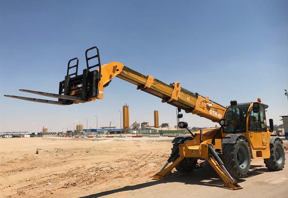 Egypt: Genie GTH-4018 telehandlers assist Suez Canal project