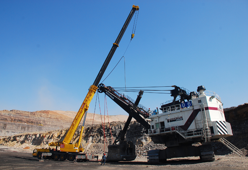 Grove cranes increase output at open-pit coal mine