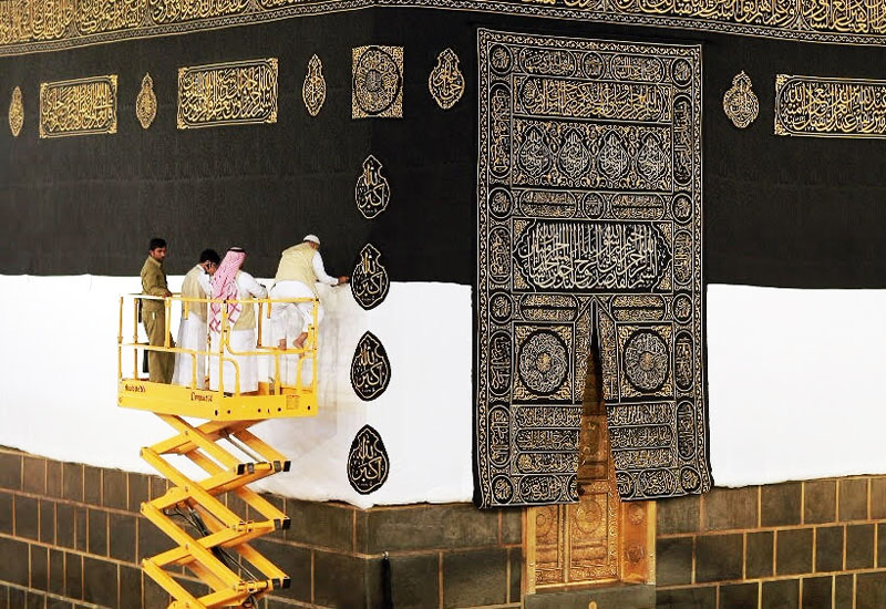 Haulotte scissor lifts change the Kaaba’s cover