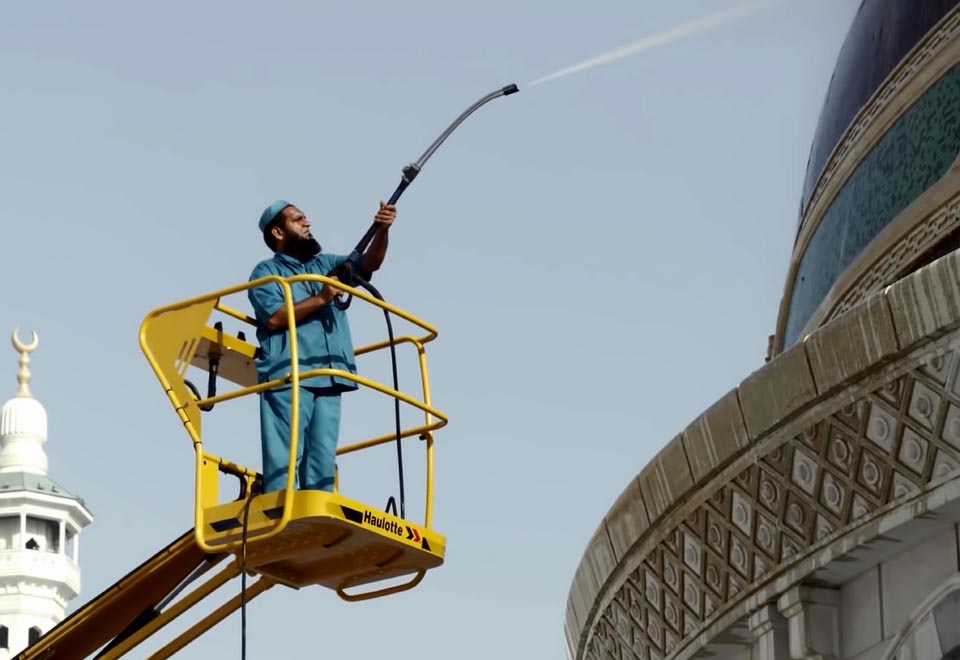 Haulotte platforms aid Masjid Al-Haram maintenance