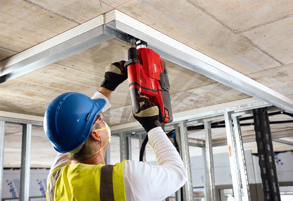 Gulf contractors increasingly favour cordless tools on jobsites