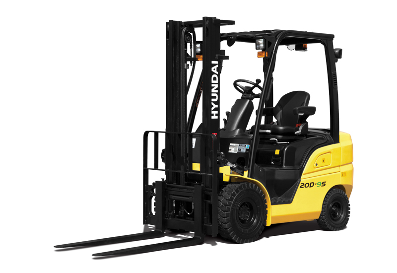 Hyundai reveals 12 small and medium forklifts