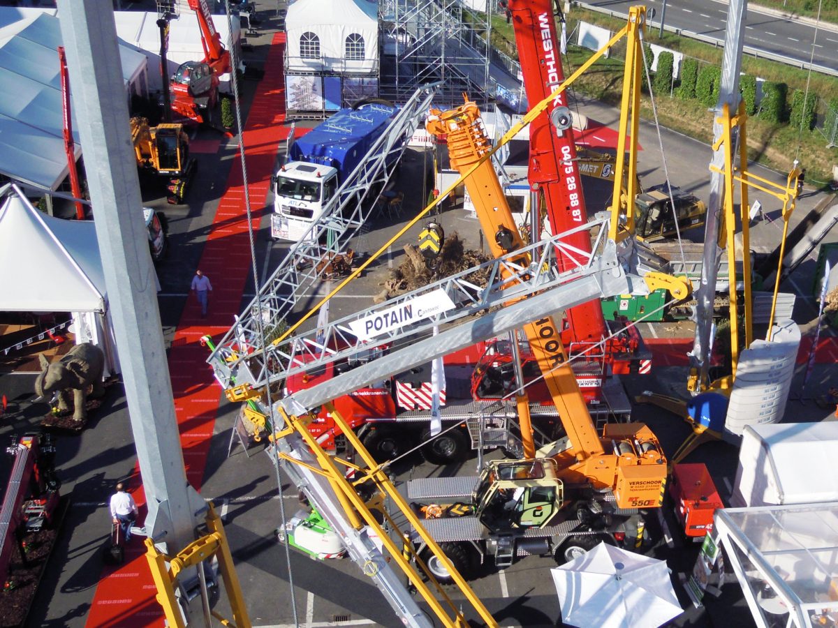 New Potain dealer showcases cranes at Matexpo 2013