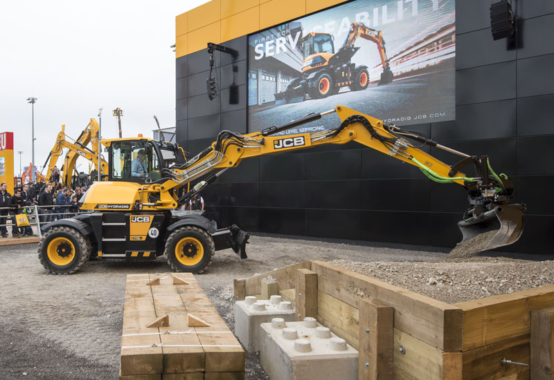 JCB books 50-unit order for its Hyrdadig machines