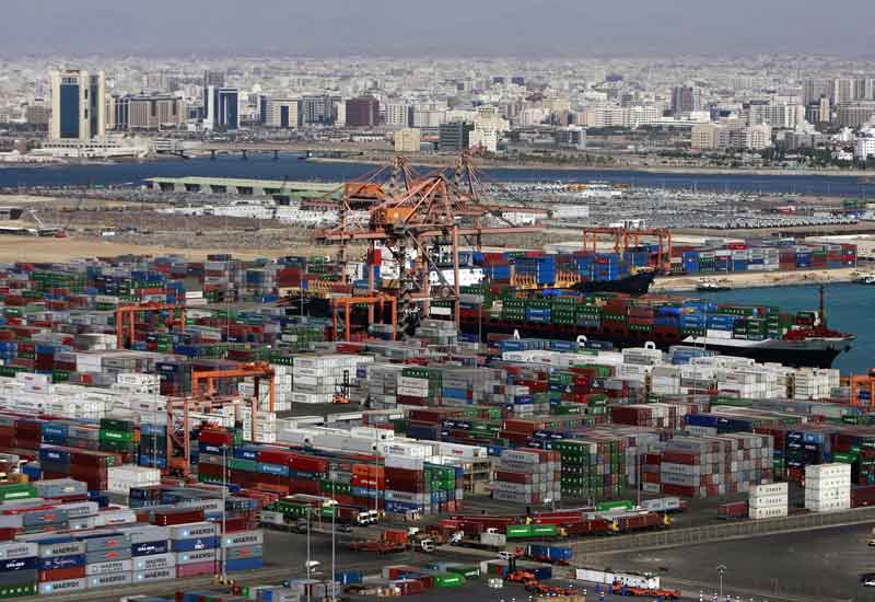 Jeddah cops seize 50 trucks in food bust