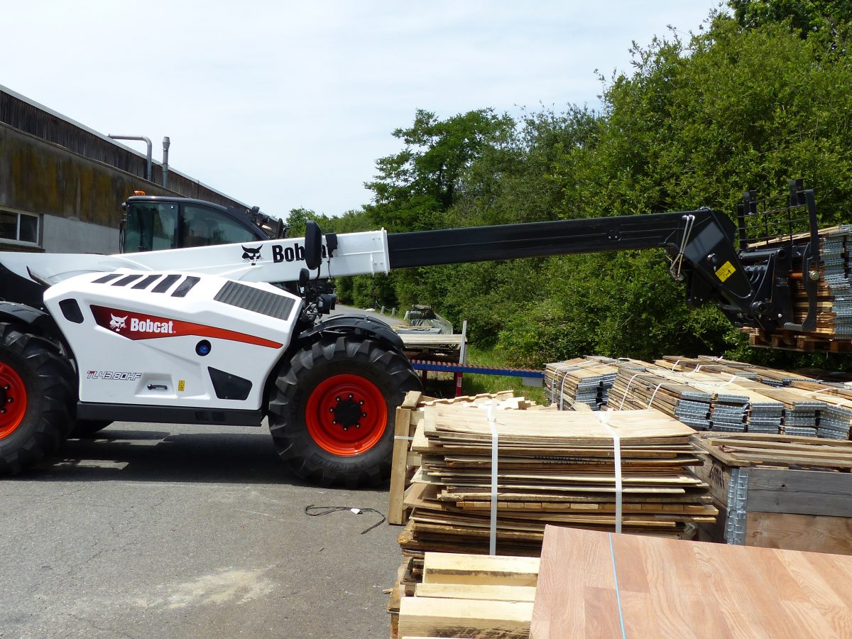 Bobcat launches compact telehandler for heavy lift handling