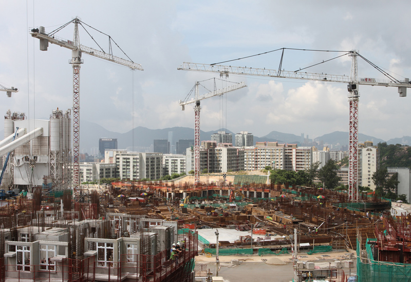 Liebherr quartet helps Hong Kong housing project