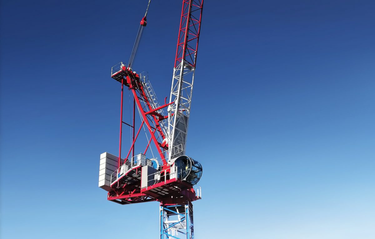 Raimondi unveils its most powerful luffing crane, the LR372