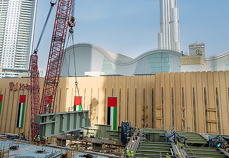 Mammoet uses LR1750 crane to erect new Dubai Mall extension bridge