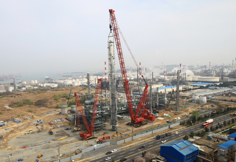 Chunjo uses Manitowoc 31000 with VPC for 670t lift