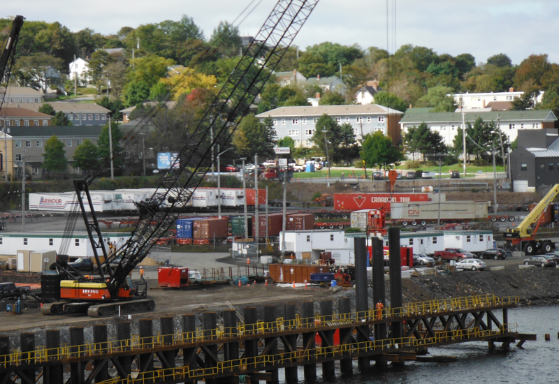 Manitowoc crawlers help rebuild Halifax Shipyard