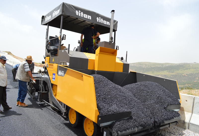 NAH uses Volvo machines for Lebanese road project