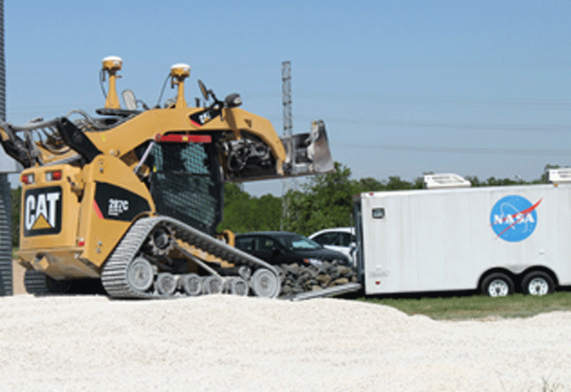 Caterpillar to present moon robot to NASA