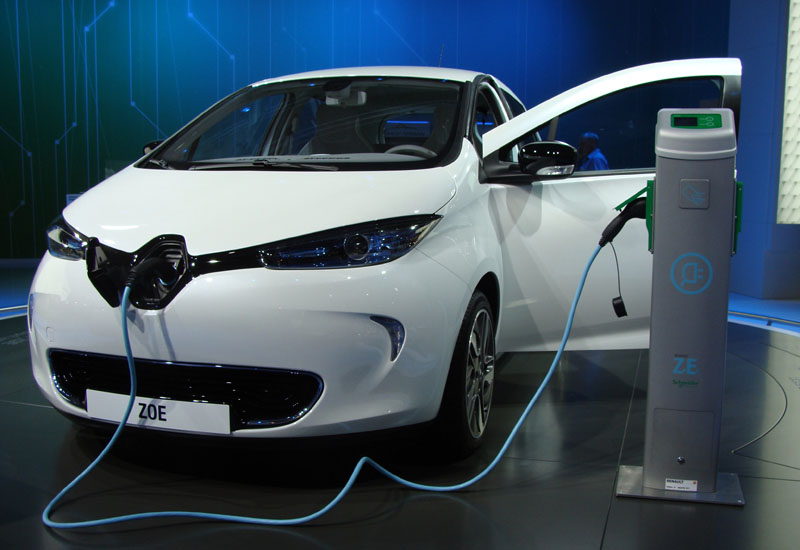 Jordan's King orders 150 electric Renault Zoes