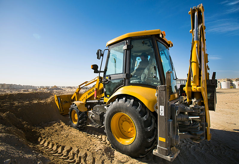 Machine focus: SDLG B877 backhoe loader