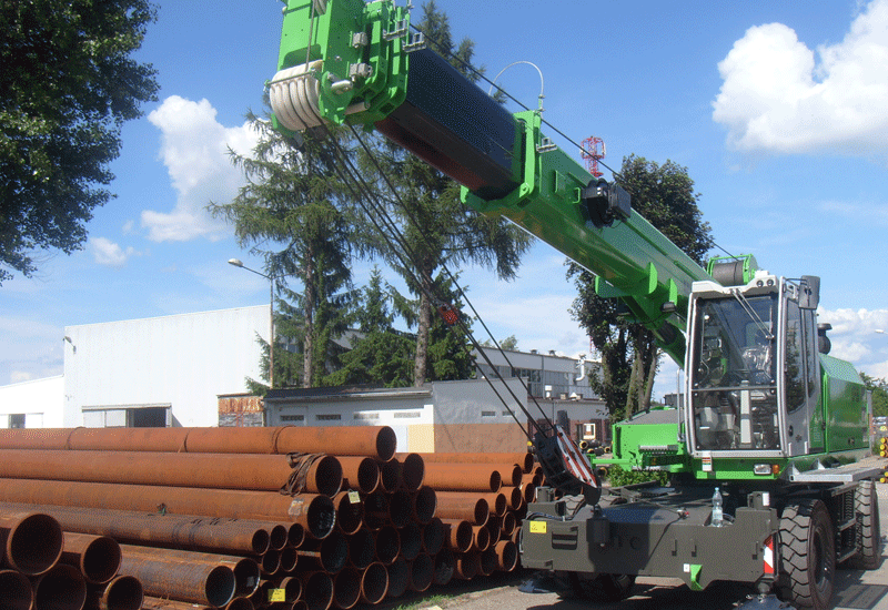 Polish pipe maker sets SENNEBOGEN 643 M to work