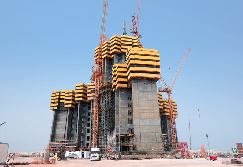 Schwing batches, pumps concrete for Kingdom Tower