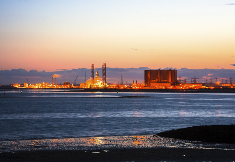 Mammoet wins heavy-lift contract for petrochemical plant in Oman