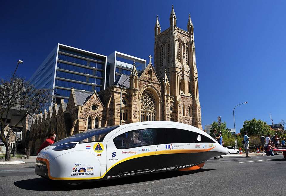 Dutch solar car emerges as net producer of energy